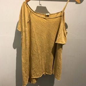 FP- Loose Off the Shoulder Tee!